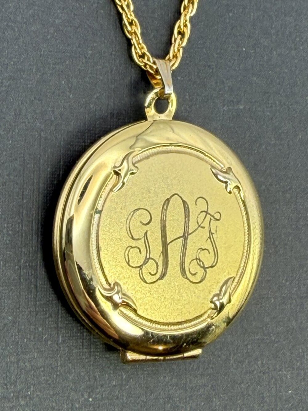 Vintage Round Photo Locket Necklace Monogram Engraved GAF Gold Tone 18”